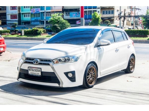 2014/15 Toyota Yaris 1.2G เบนซิน สี : ขาว